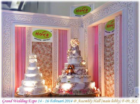 Booth Hova Cake at Grand Wedding Expo 2014